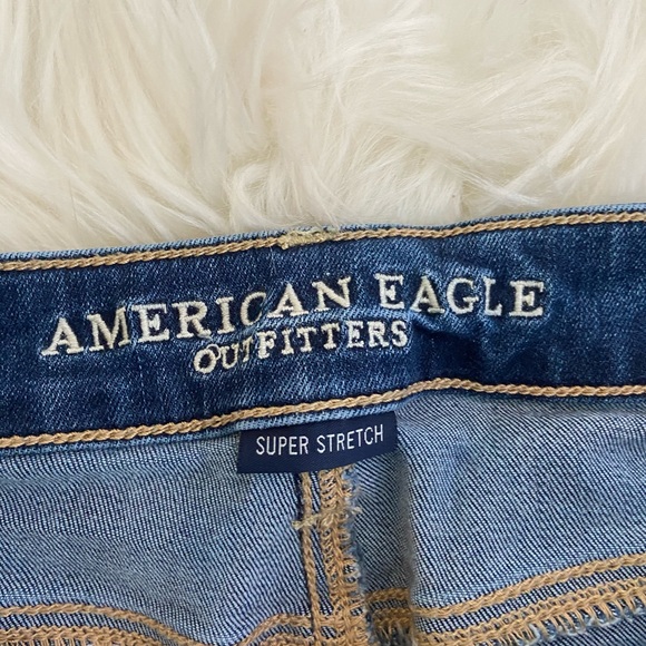 American Eagle Jeans 4 - Picture 2 of 3